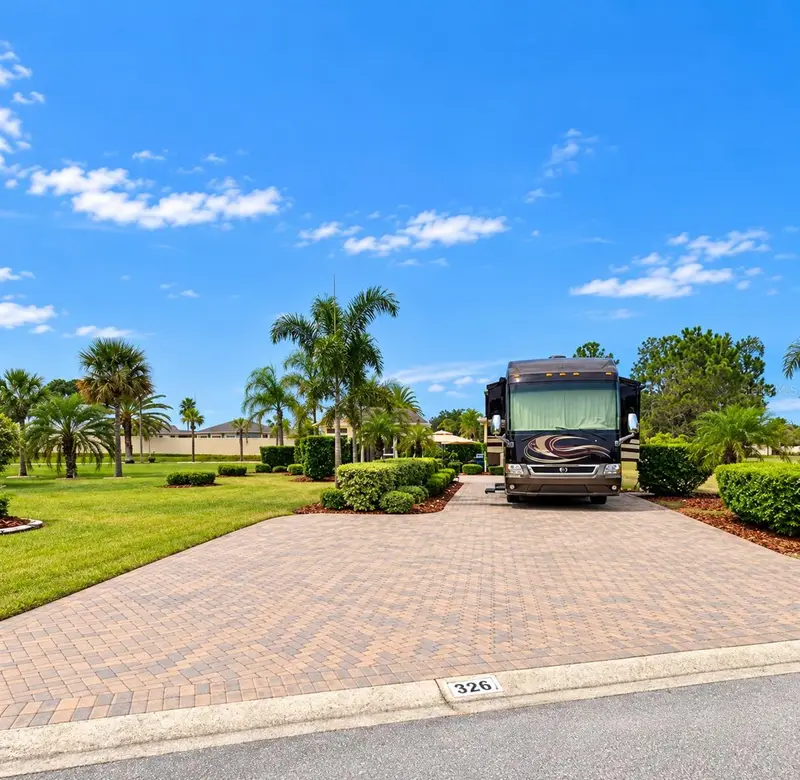 326 Nolane Ln, FL