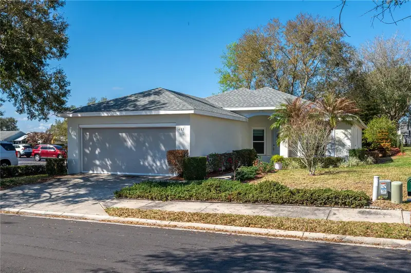 483 Lake Suzanne Dr, FL