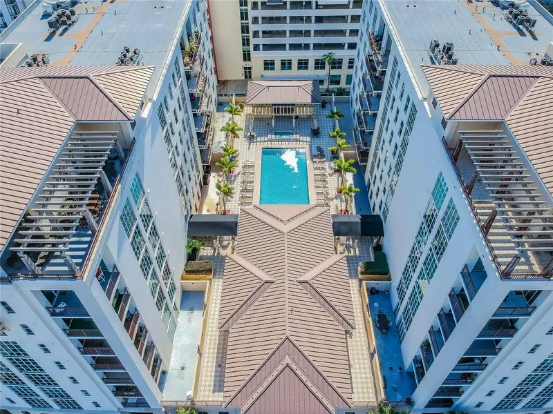 1227 E Madison St #503, FL