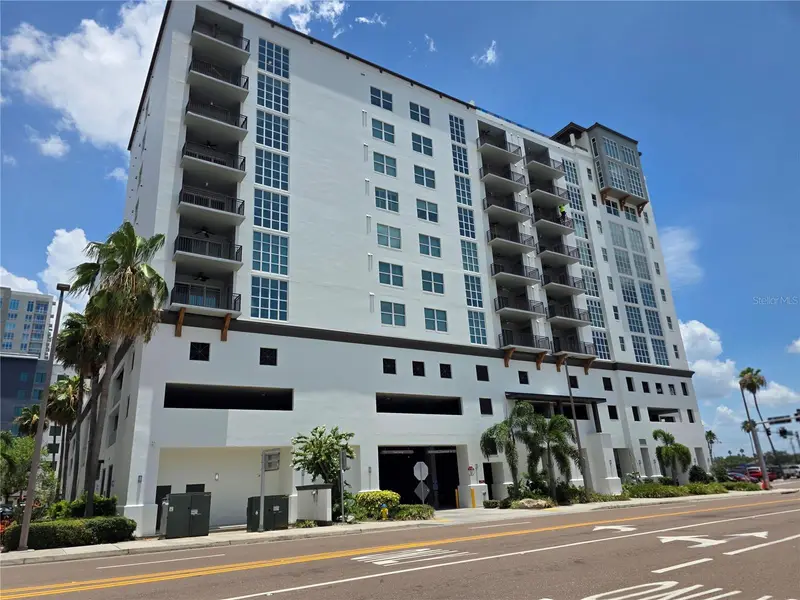 1227 E Madison St #503, FL