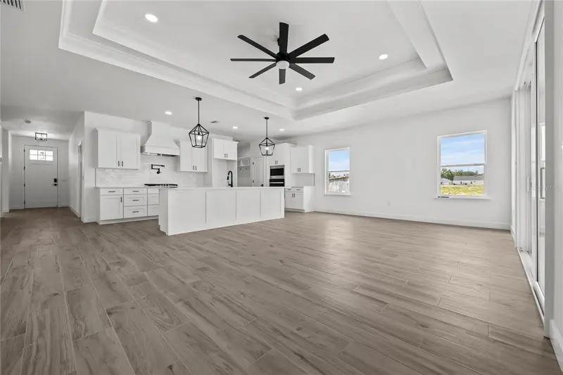 1050 Sw 67th Way, FL