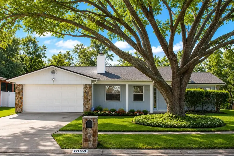 1638 Lamplighter Way, FL