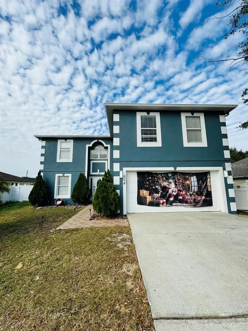 604 Tamarin Ln, FL