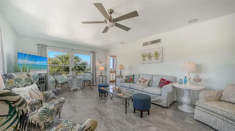 4440 Exeter Dr #301, FL