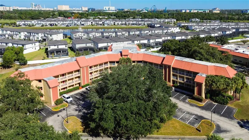 6337 Parc Corniche Dr #2304, FL