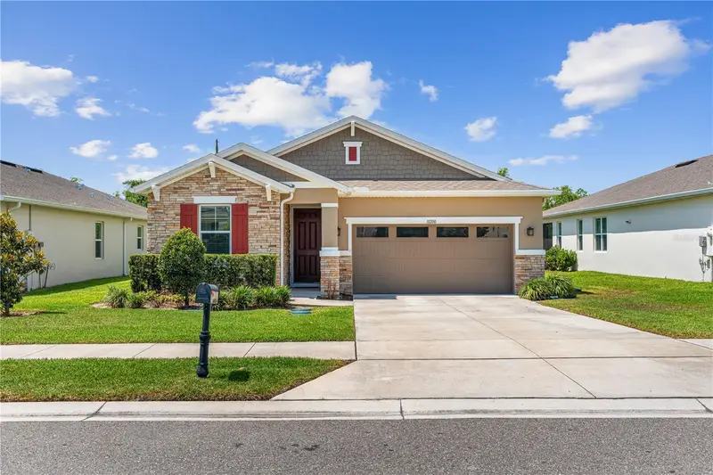 10200 Spring Lake Dr, FL