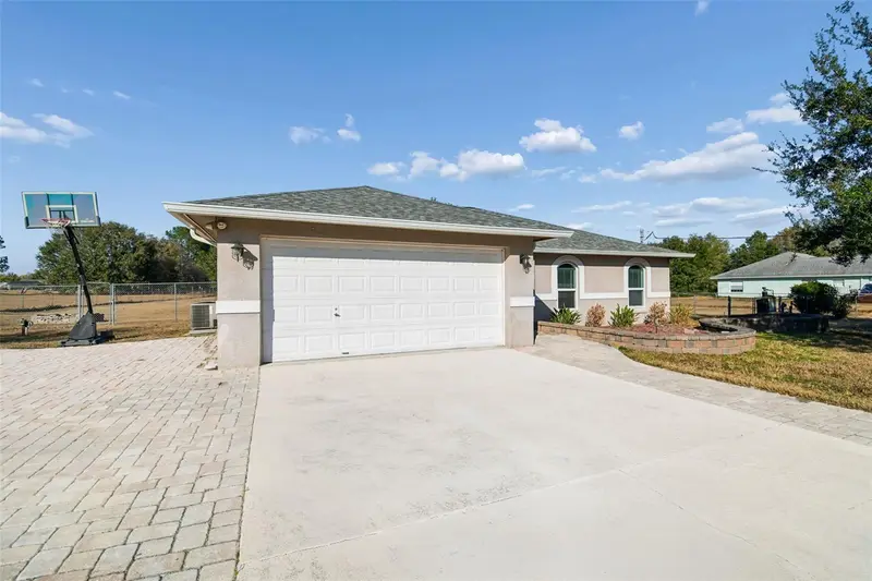 31609 Hunt Club Ln, FL