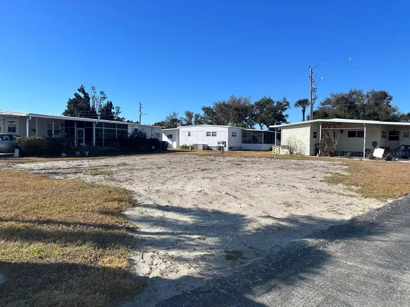 5302 Chateau Ln, FL