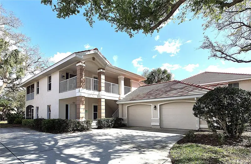 14016 Willow Glen Ct #212, FL