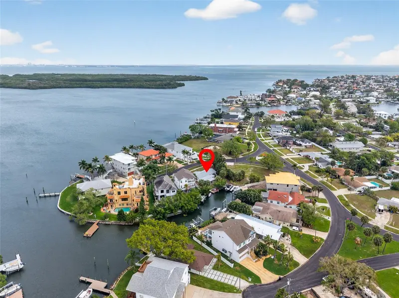 1809 Bayou Grande Blvd Ne, FL