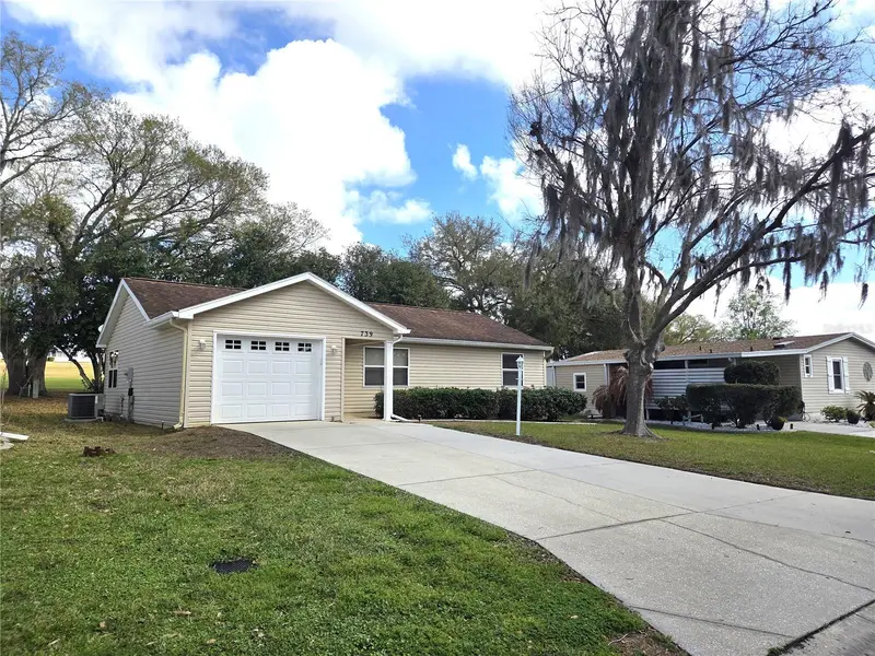 739 Heathrow Ave, FL