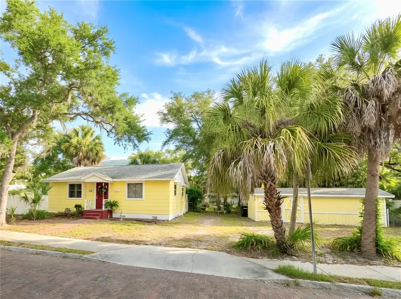 427 5th St N, FL