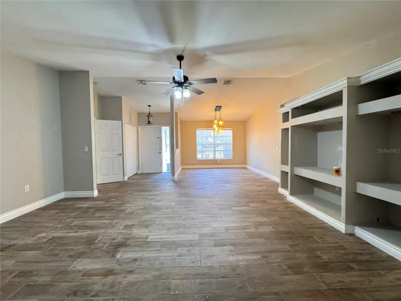 5619 Colonial Oaks Blvd, FL