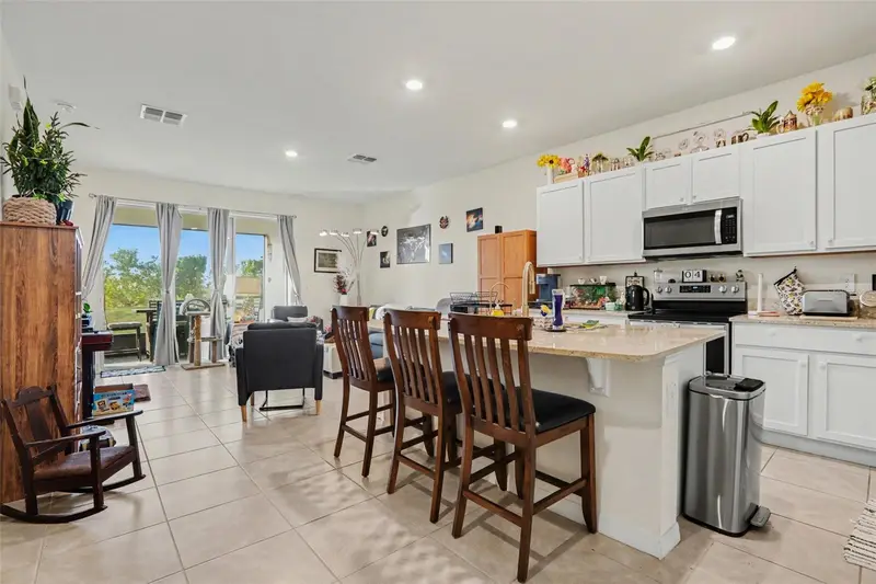 17518 Crescent Moon Loop, FL