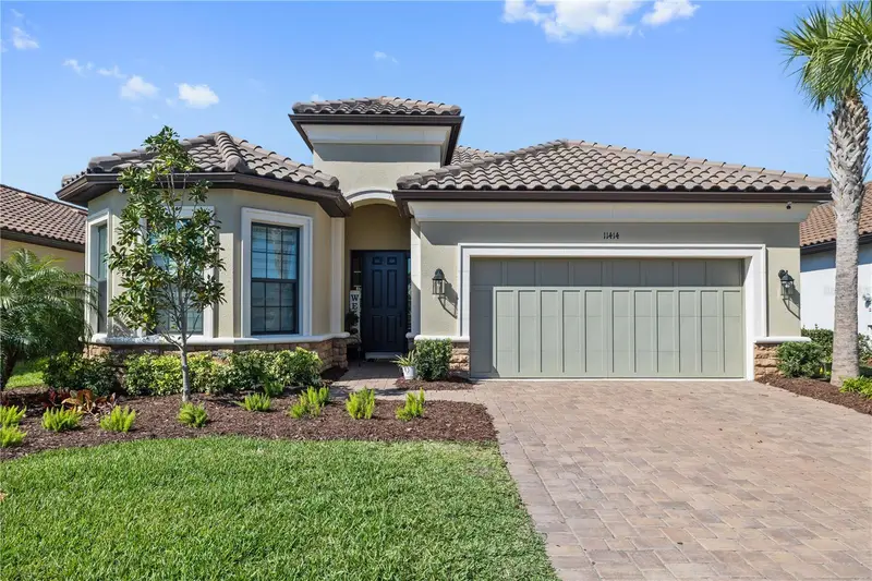 11414 Juglans Dr, FL