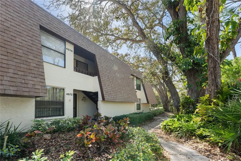4574 Ringwood Meadow #4, FL
