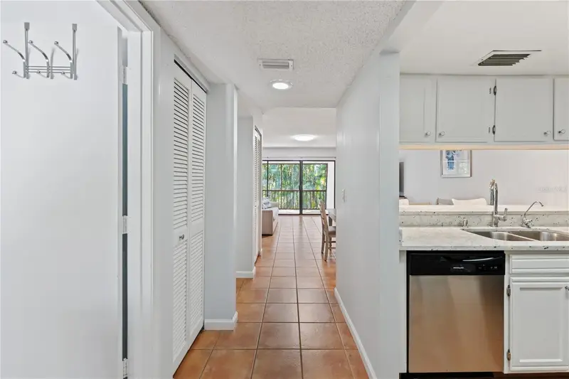 4574 Ringwood Meadow #4, FL