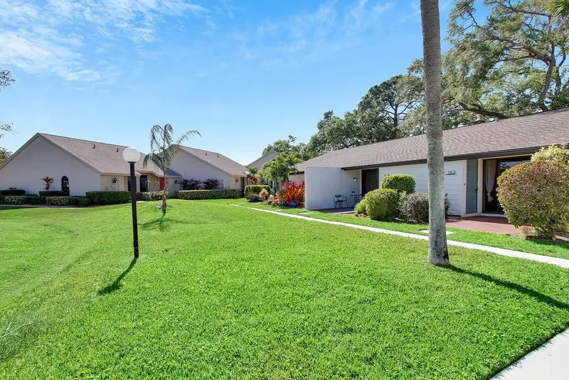 3507 Longmeadow #4, FL