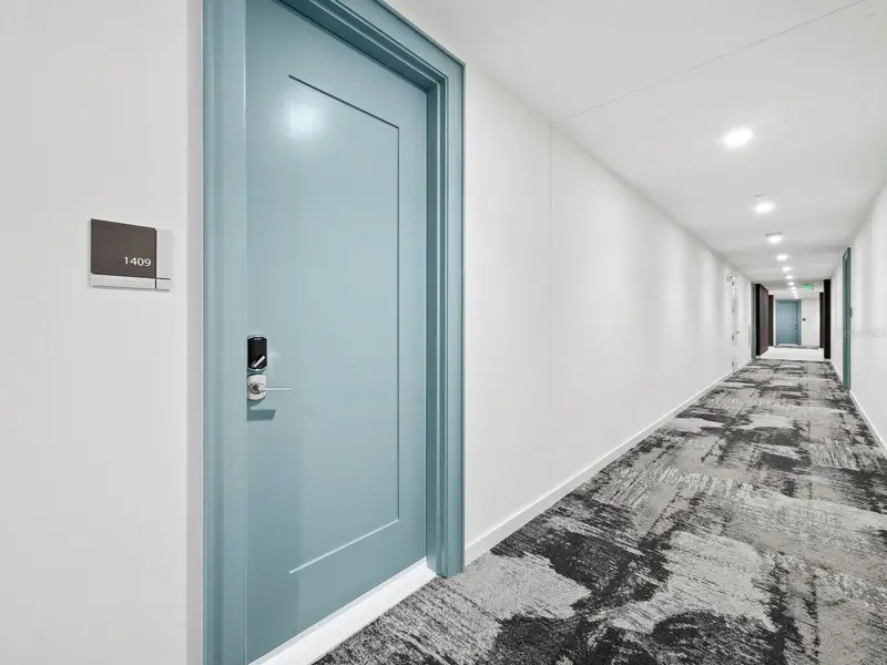 301 Quay Commons #1409, FL