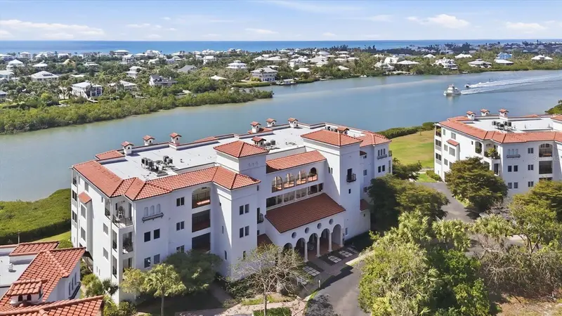 11160 Hacienda Del Mar Blvd #D-303, FL