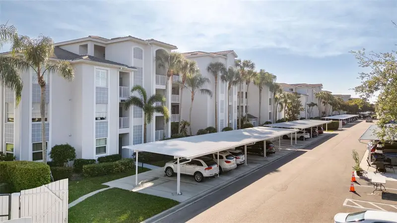 8096 Queen Palm Ln #217, FL