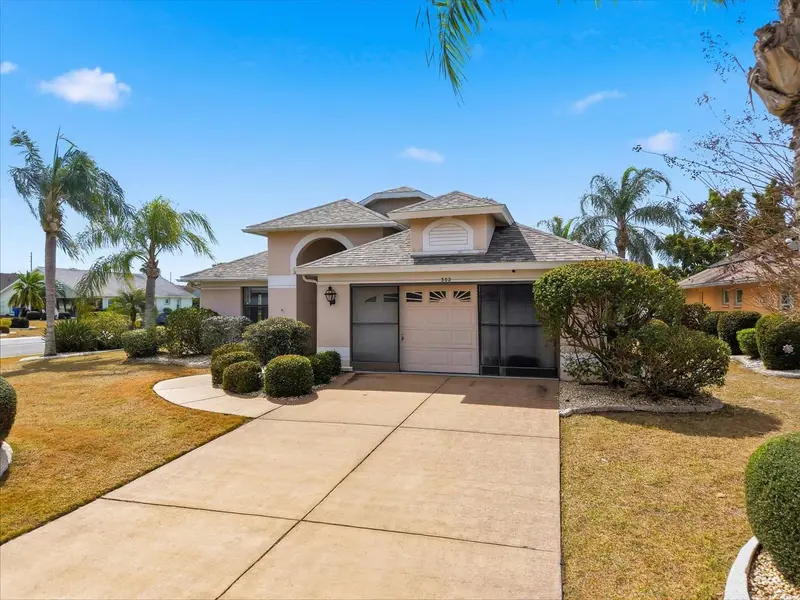 302 Northway Dr, FL