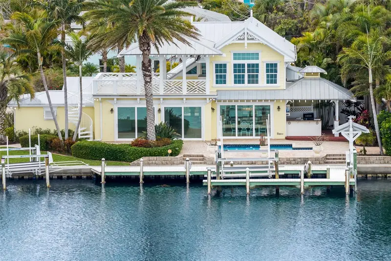 8321 Marina Dr, FL