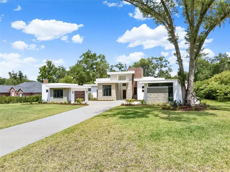 7615 Se 12th Cir, FL
