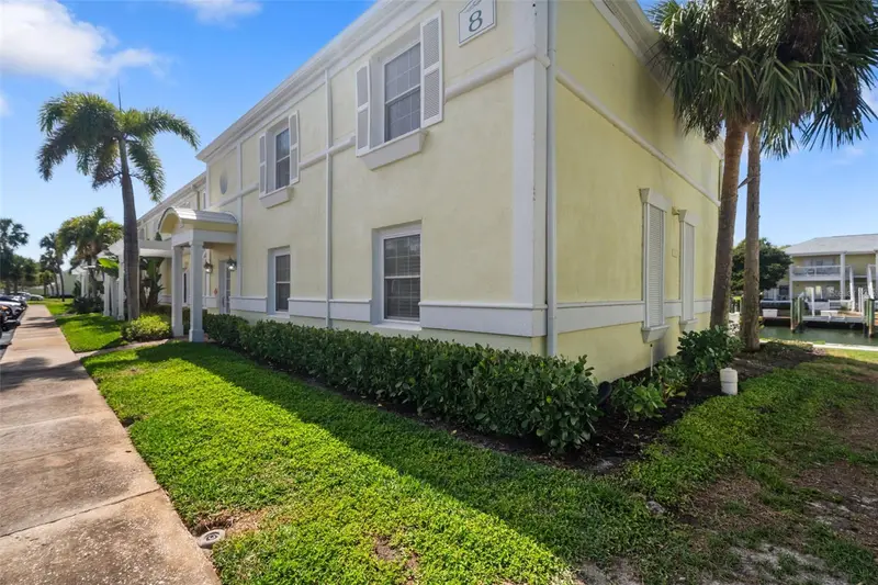 4911 Coquina Key Dr Se #C, FL