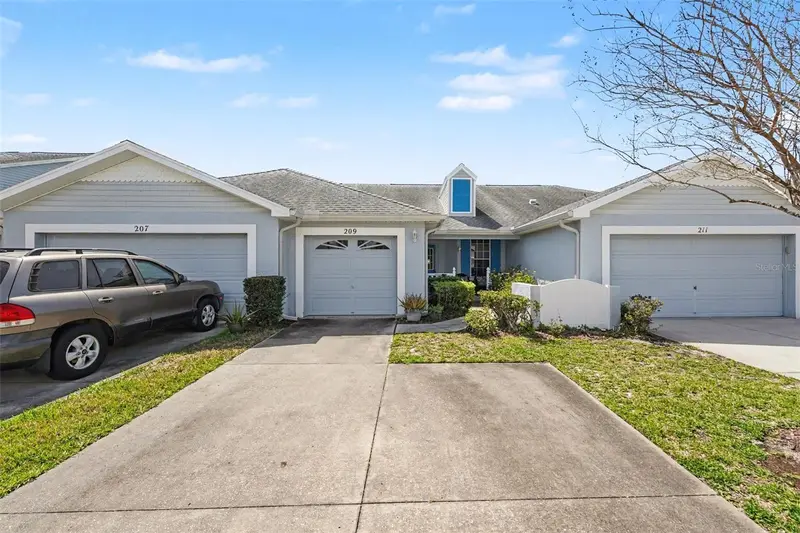 209 Hemingway Dr, FL