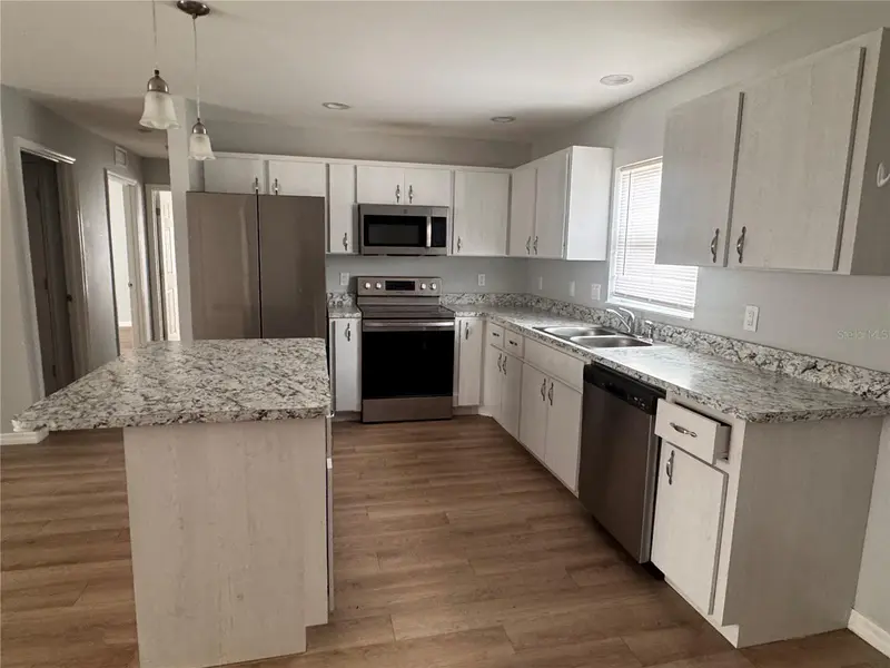 625 N Thirteenth Ave, FL