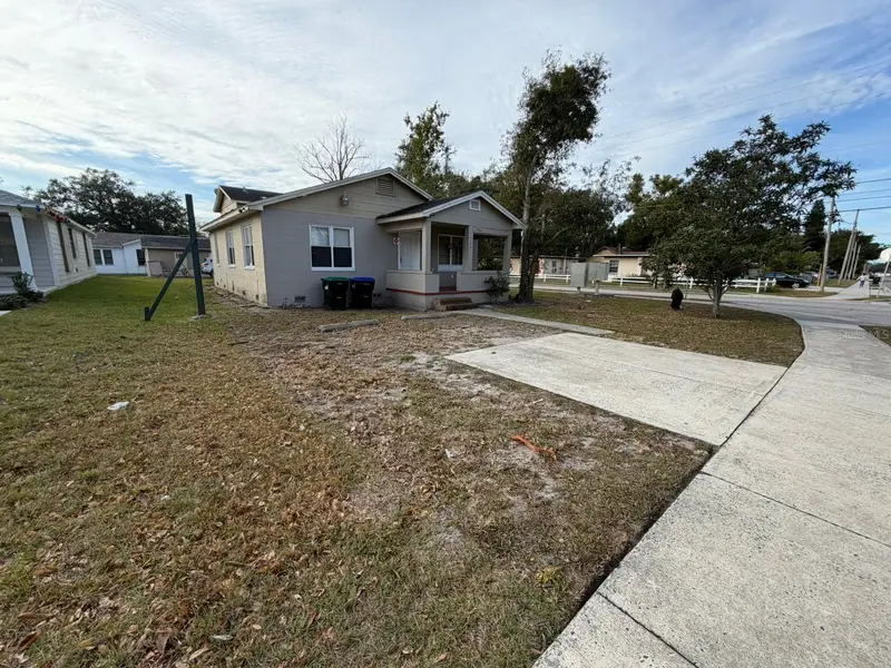 930 18th St #A, FL