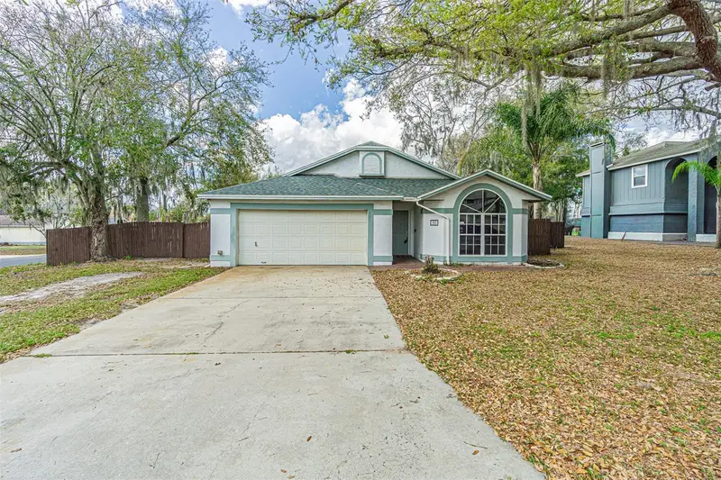 301 Sugar Creek Dr, FL
