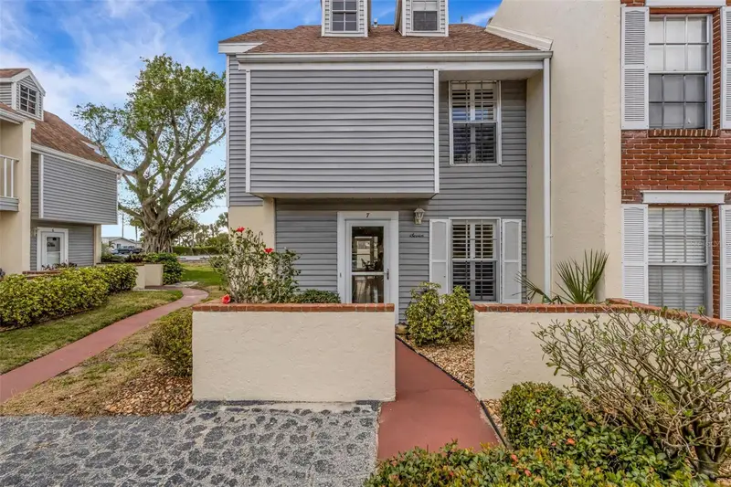 744 Cadiz Rd #7, FL