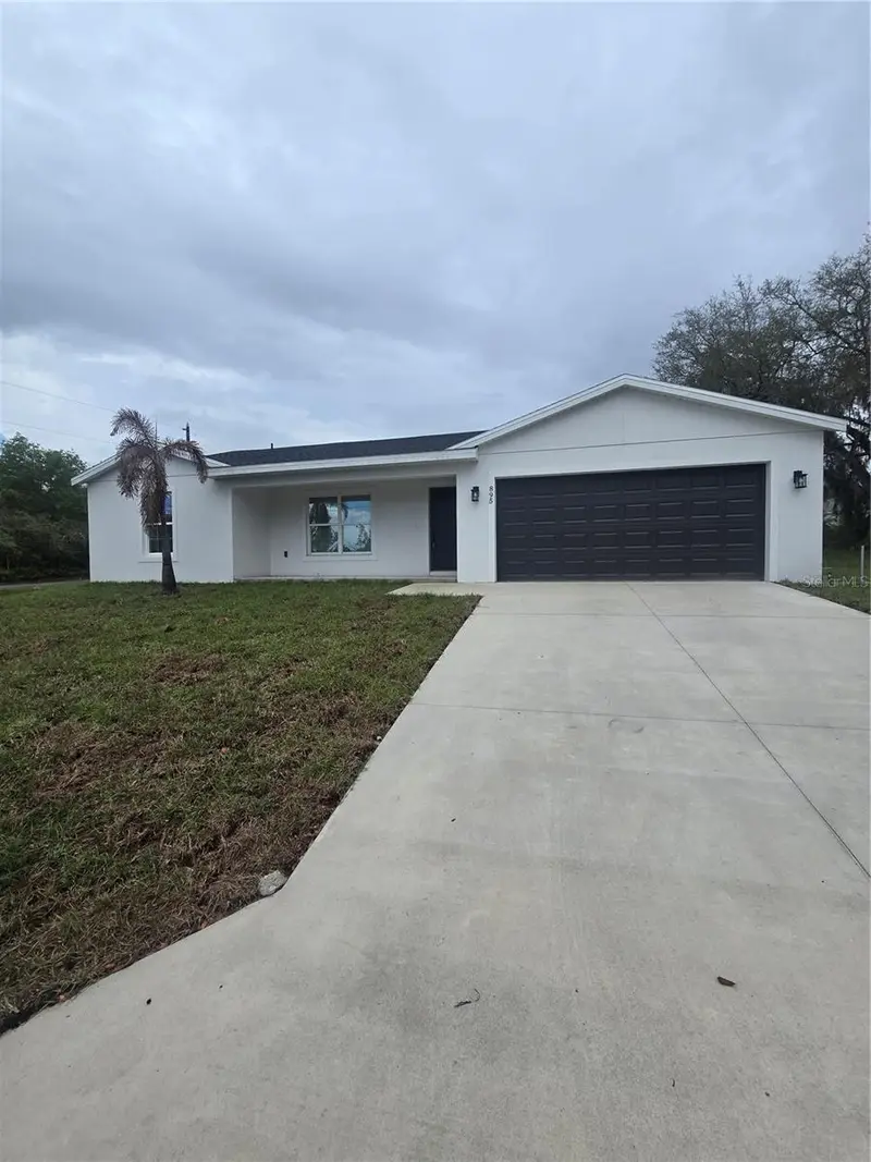 895 S Cedar Ave, FL