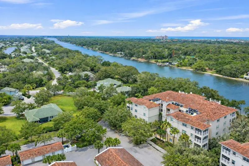 35 Riverview Bnd S #1827, FL