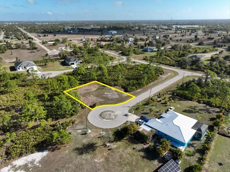 6 Berth Ct, FL