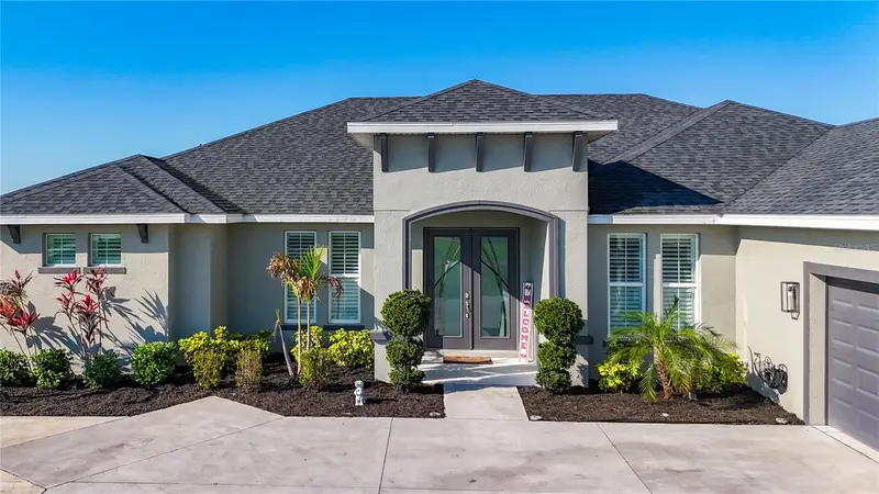 5216 Lake Venice Dr, FL