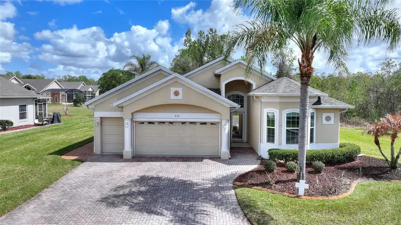 832 Cunningham Dr, FL