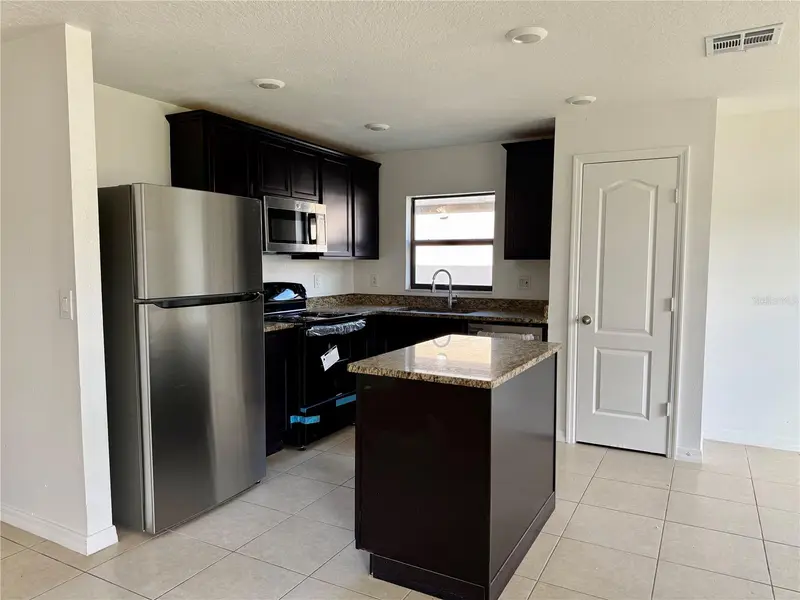 837 Chatham Walk Dr, FL