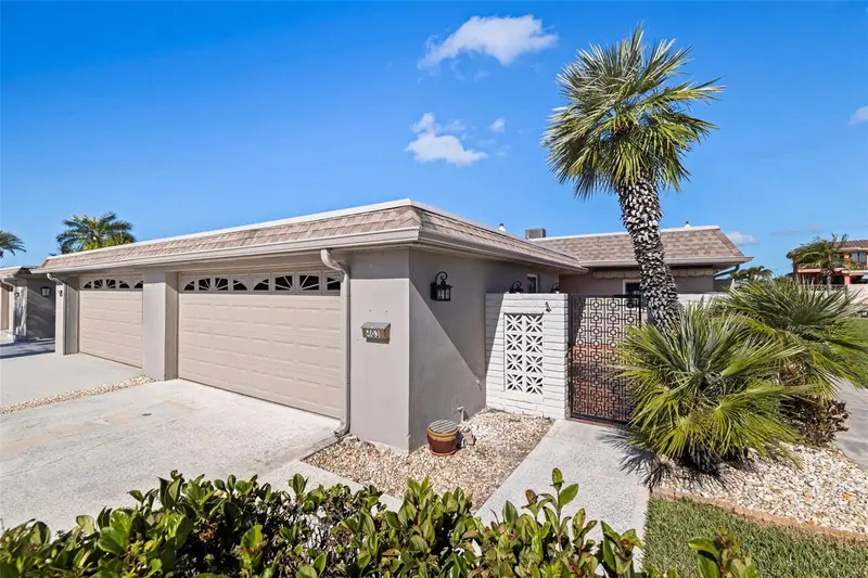 403 Boca Ciega Point Blvd N, FL