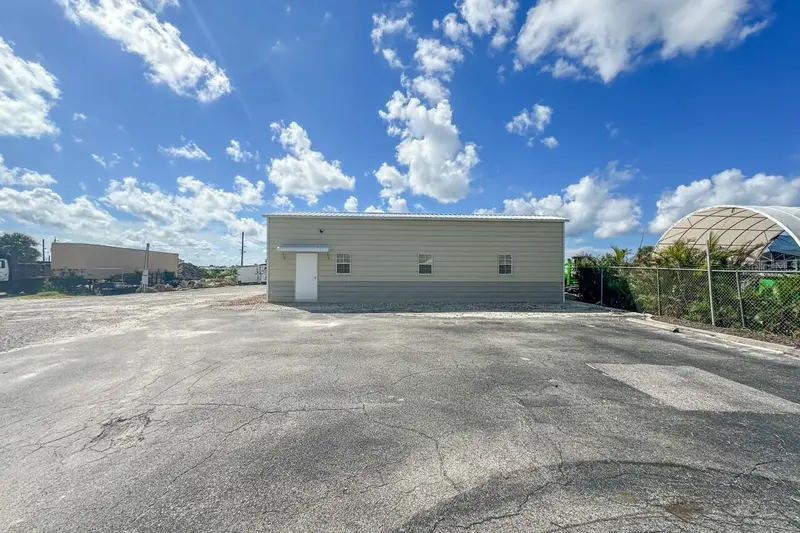 2820 Avenue Of The Americas, FL