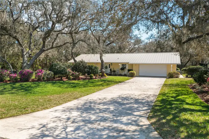 41 Spring Ln, FL