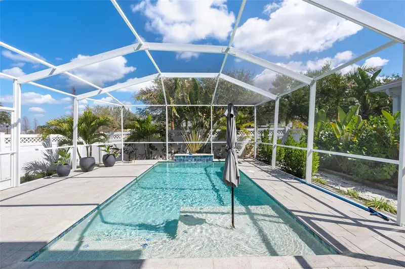 325 Shore Crab Way, FL
