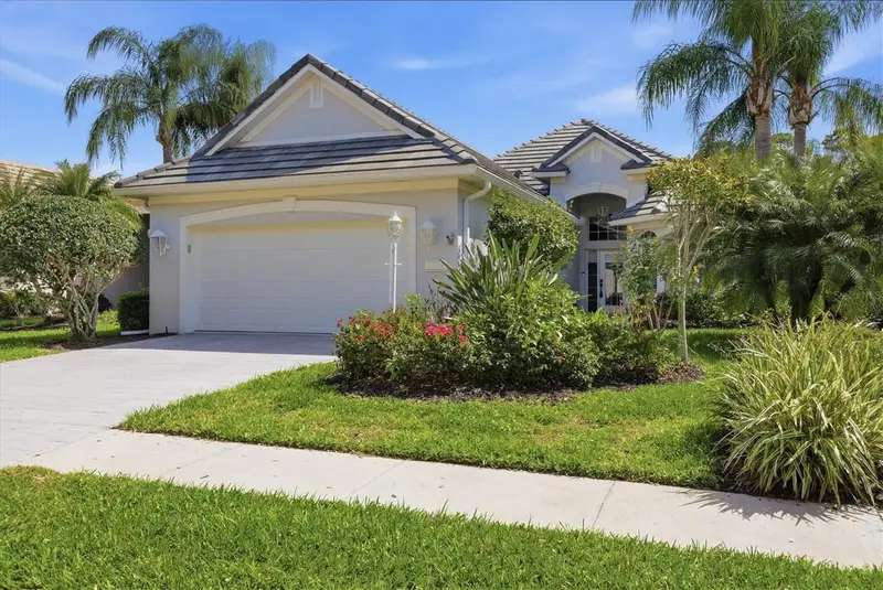 6514 Oakland Hills Dr, FL