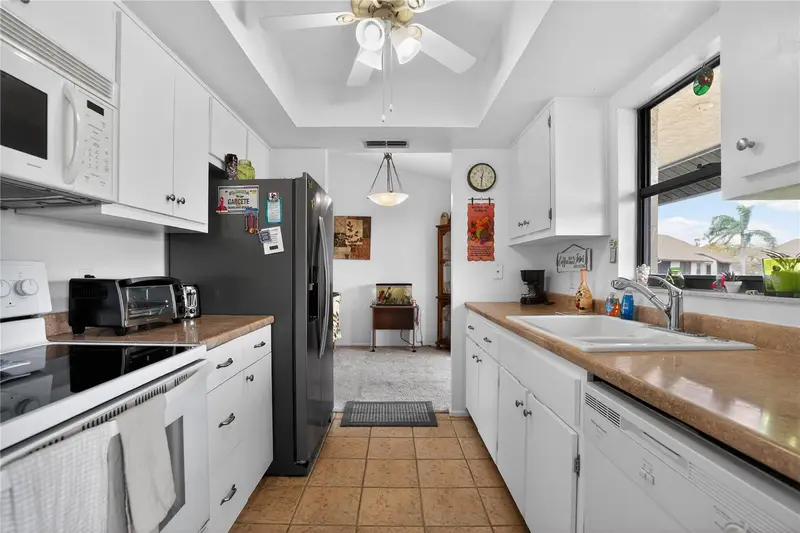 8565 Charter Club Cir #6, FL