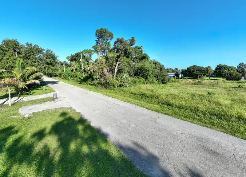 458 Capitol St, FL