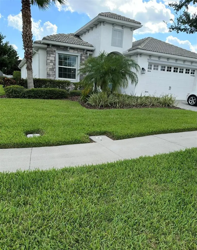 1424 Clubman Dr, FL