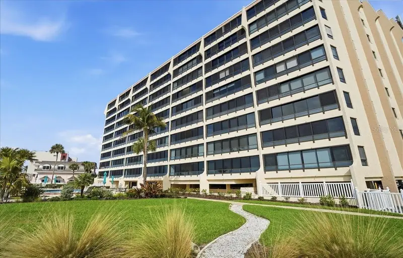 840 The Esplanade N #206, FL