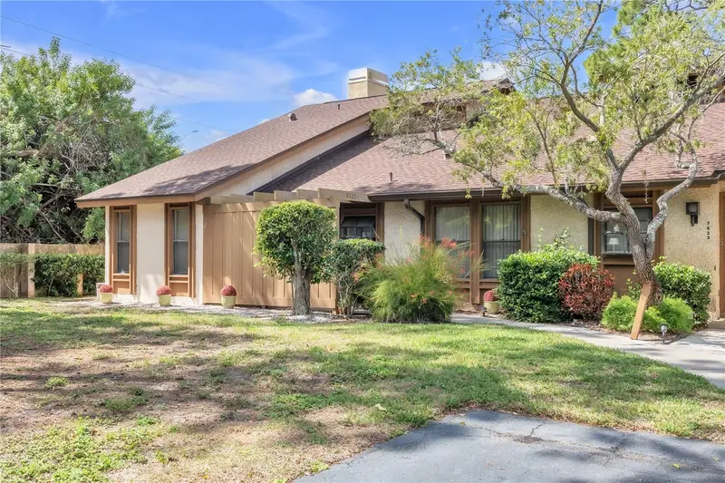 7625 4th Ave W #7625, FL